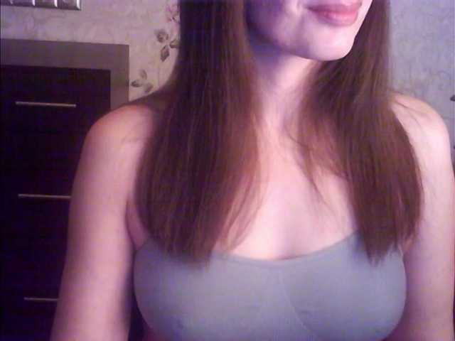 droplet83's BongaCams show and profile