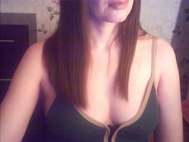 droplet83's BongaCams show and profile