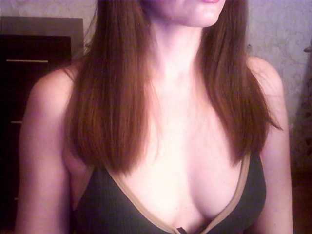 droplet83's BongaCams show and profile