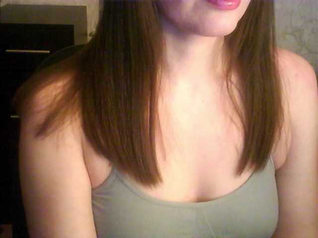 droplet83's BongaCams show and profile