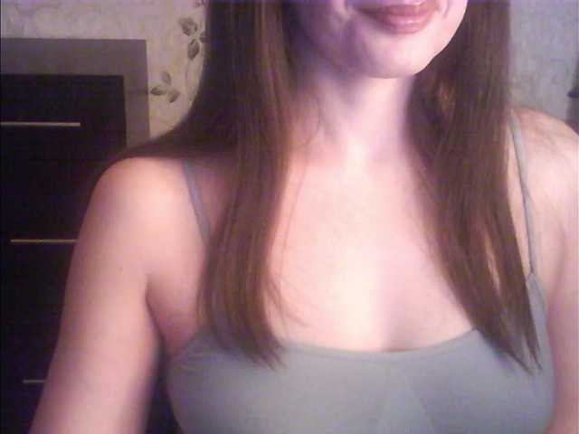 droplet83's BongaCams show and profile