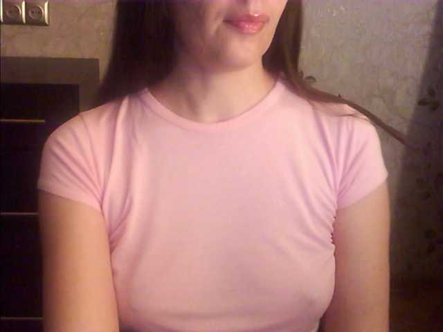 droplet83's BongaCams show and profile