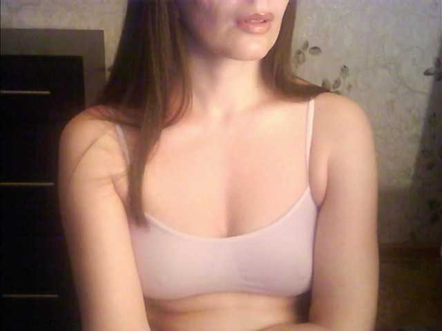 droplet83's BongaCams show and profile