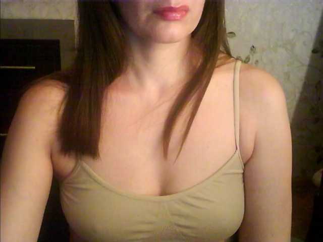 droplet83's BongaCams show and profile