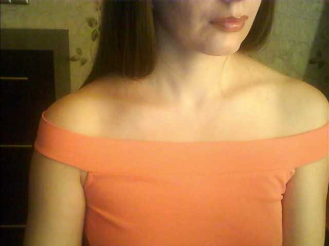 droplet83's BongaCams show and profile