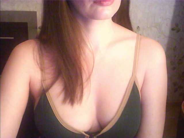 droplet83's BongaCams show and profile