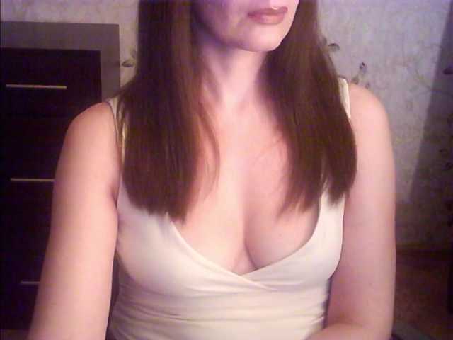 droplet83's BongaCams show and profile