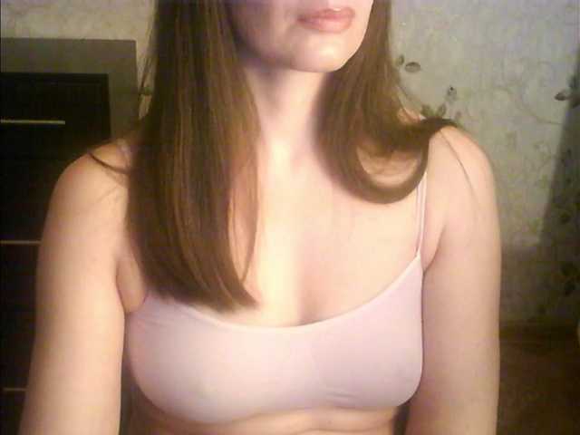 droplet83's BongaCams show and profile