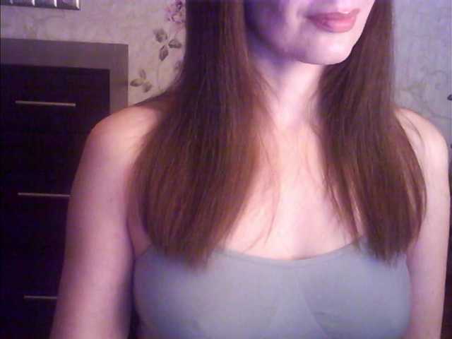 droplet83's BongaCams show and profile