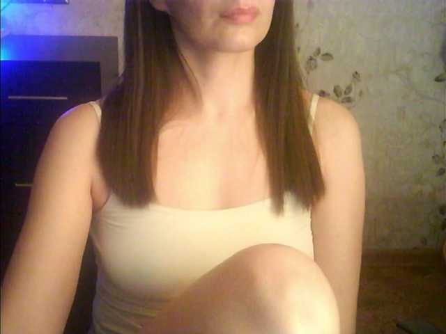 droplet83's BongaCams show and profile