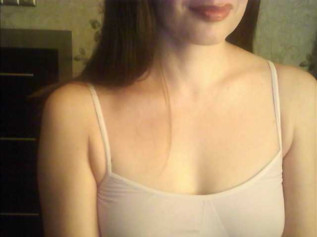 droplet83's BongaCams show and profile