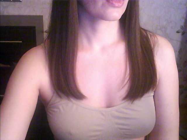 droplet83's BongaCams show and profile