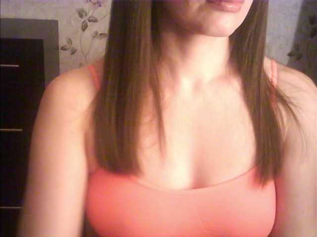 droplet83's BongaCams show and profile