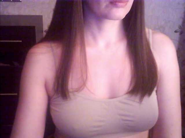 droplet83's BongaCams show and profile