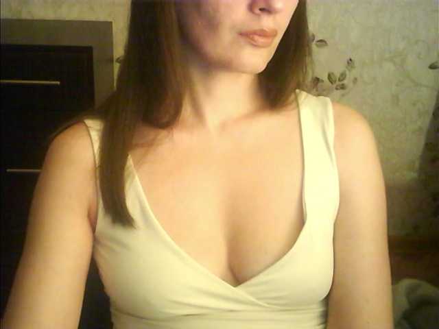 droplet83's BongaCams show and profile