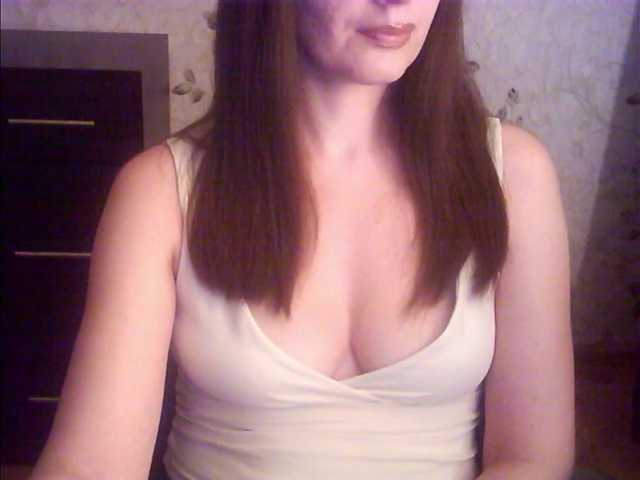 droplet83's BongaCams show and profile