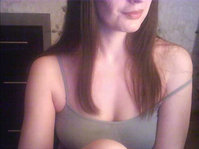 droplet83's BongaCams show and profile