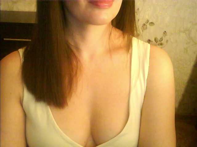 droplet83's BongaCams show and profile