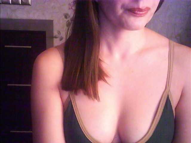 droplet83's BongaCams show and profile