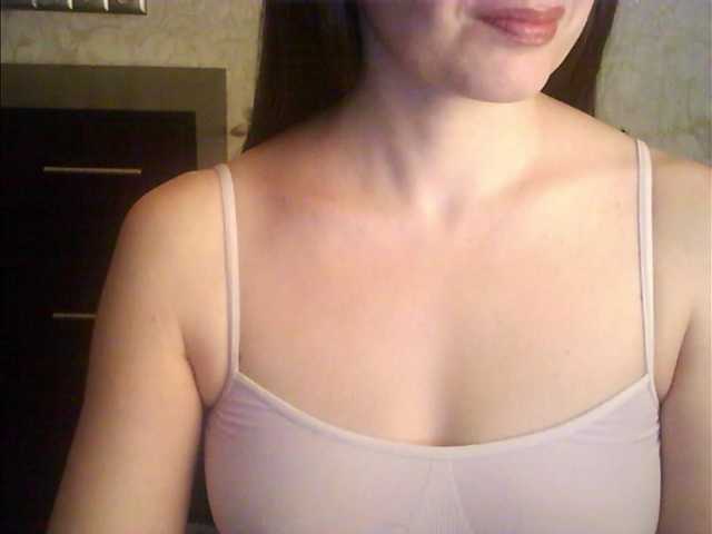 droplet83's BongaCams show and profile