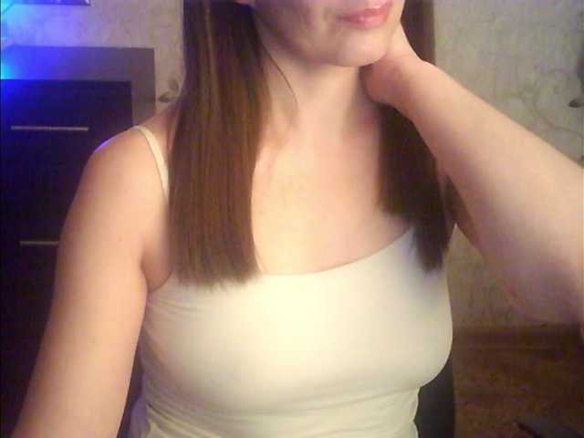 droplet83's BongaCams show and profile