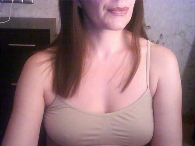 droplet83's BongaCams show and profile