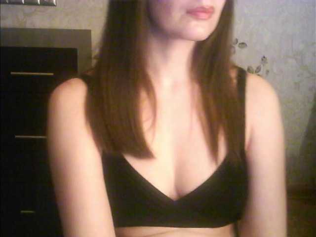 droplet83's BongaCams show and profile