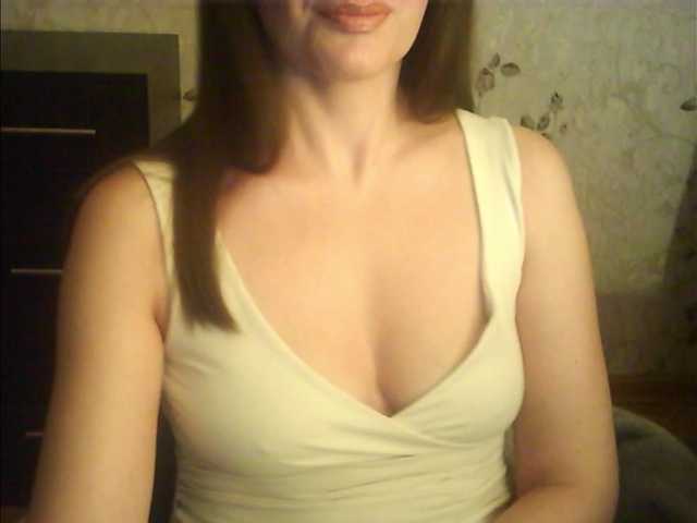 droplet83's BongaCams show and profile