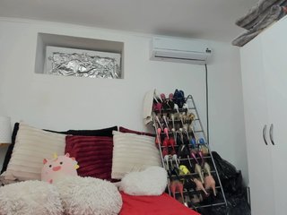 JuliaHayes Porn Show