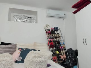 JuliaHayes Porn Show