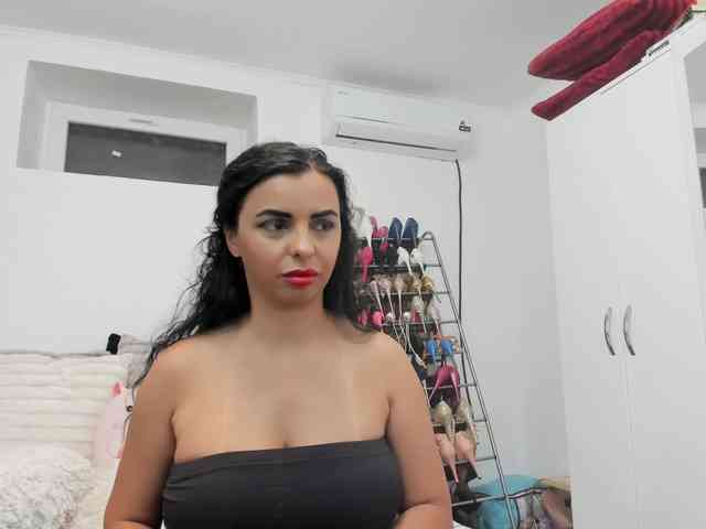 JuliaHayes webcam
