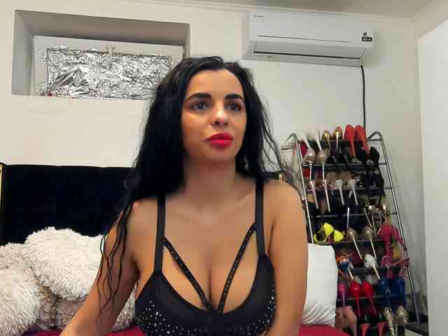 JuliaHayes90 JuliaHayes90