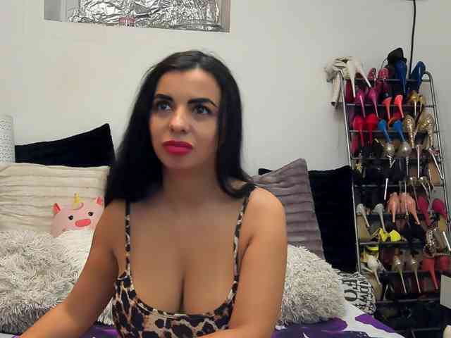 JuliaHayes90 JuliaHayes90