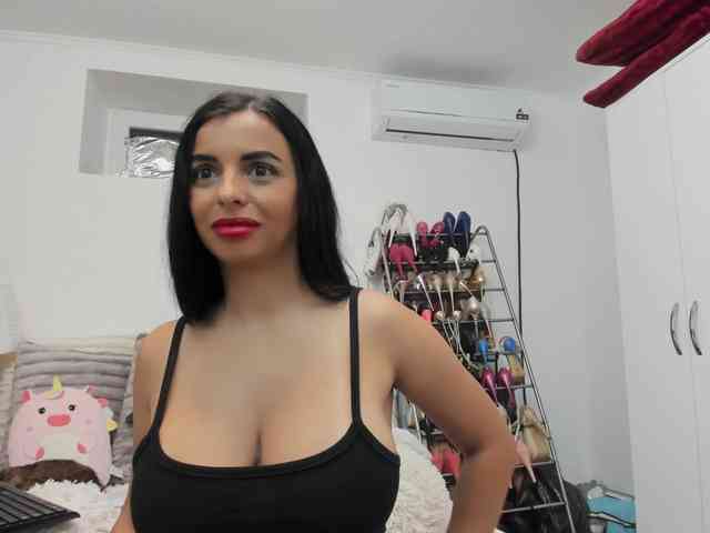 JuliaHayes webcam