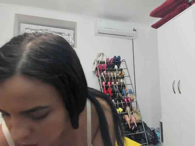 JuliaHayes webcam