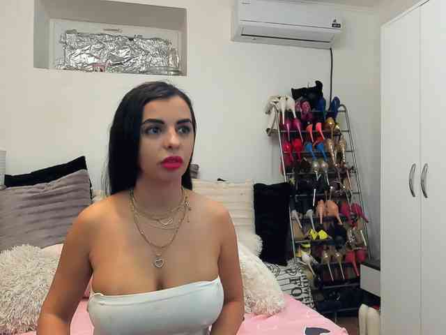 JuliaHayes90 JuliaHayes90