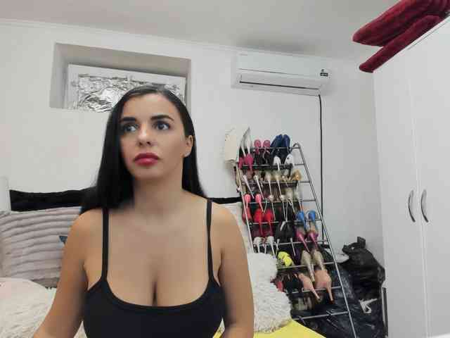 JuliaHayes webcam