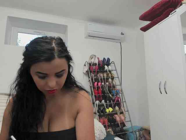 JuliaHayes webcam