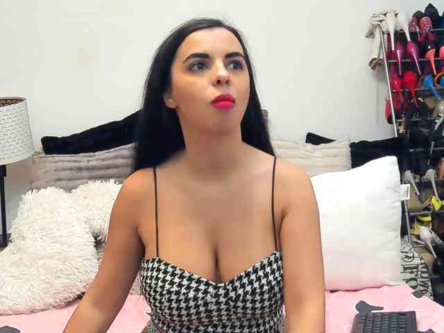 JuliaHayes90 JuliaHayes90