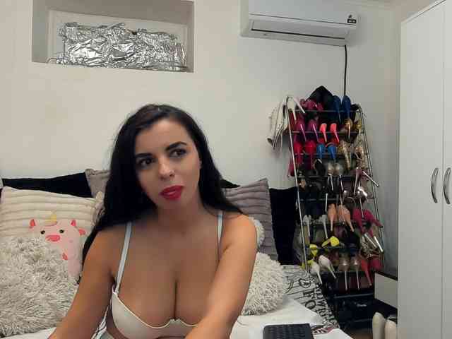 JuliaHayes90 JuliaHayes90