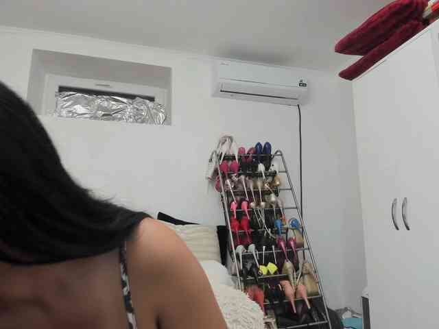 JuliaHayes webcam