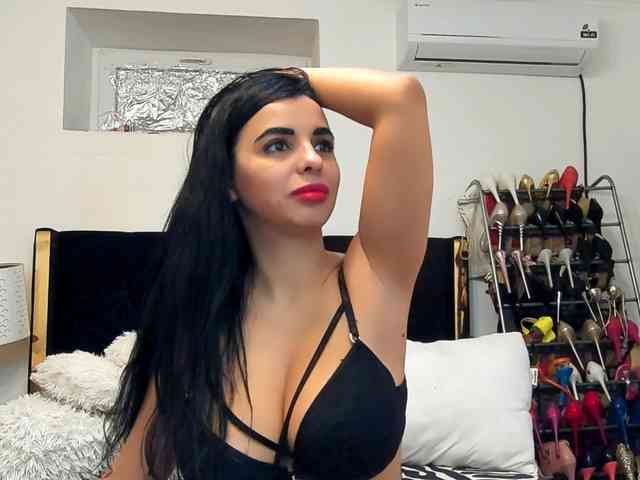JuliaHayes webcam