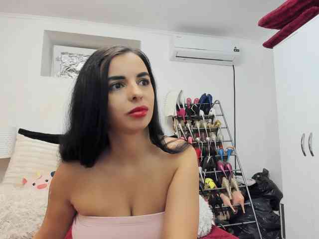 JuliaHayes webcam