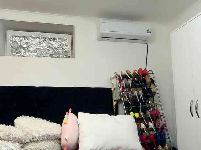 JuliaHayes90 Live Webcam on BongaCams