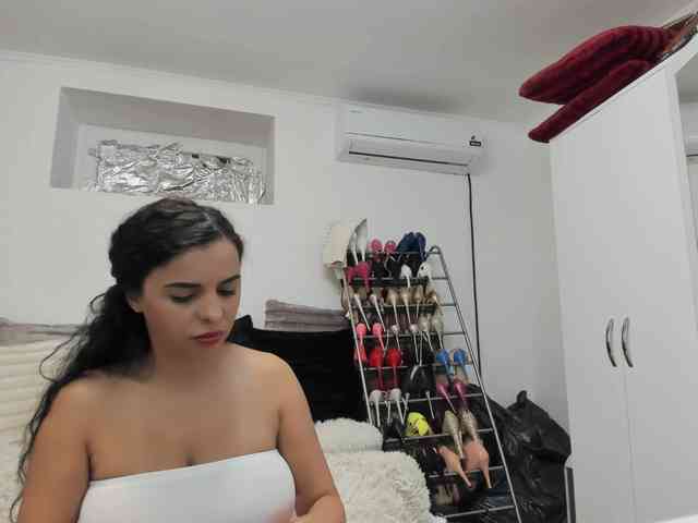 JuliaHayes90 JuliaHayes90