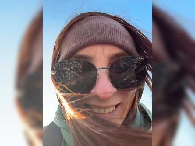 AndreElis's BongaCams show and profile