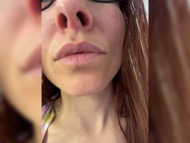 AndreElis's BongaCams show and profile