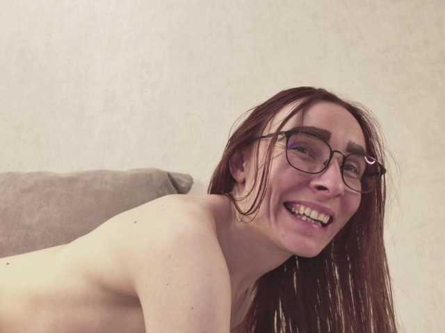 AndreElis's BongaCams show and profile