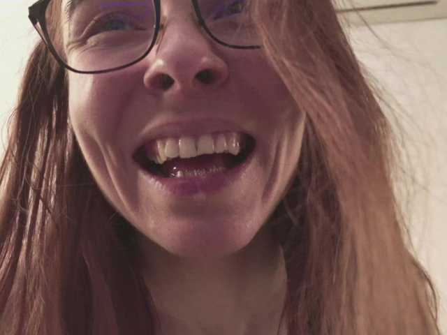 AndreElis's BongaCams show and profile