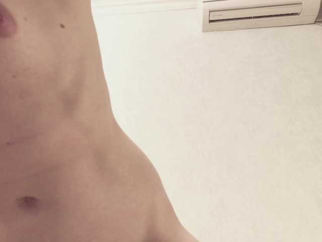 AndreElis's BongaCams show and profile